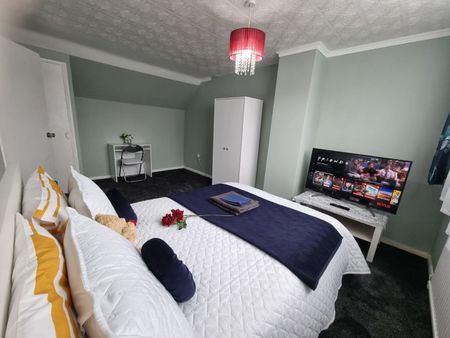 3 Bed Semi-Detached House, Richardson Road, LS9 - Photo 5