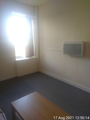 1 Bed Flat, Midlock Street, G51 - Photo 1