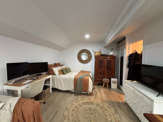 Stylish Studio in the Heart of Paddington - Photo 1