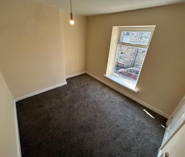2 bedroom end of terrace house to rent - Photo 6