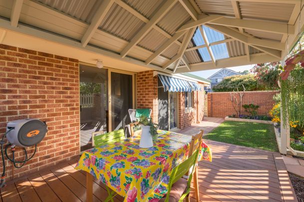 Amazing Location in a Quite Street - Photo 1