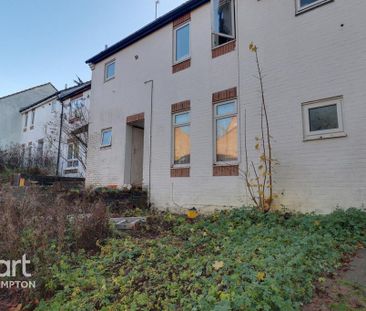 3 bedroom terraced house to rent - Photo 2