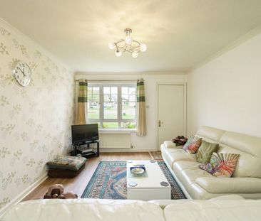 3 bedroom detached house to rent - Photo 4