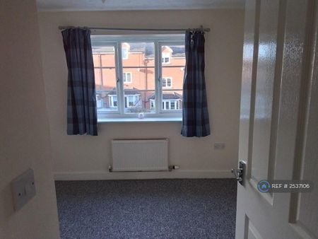 2 bedroom terraced house to rent - Photo 2