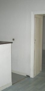 F2 - HOTEL DE VILLE - Photo 3