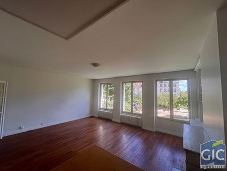 Location Appartement 4 pièces 72m² - Photo 2