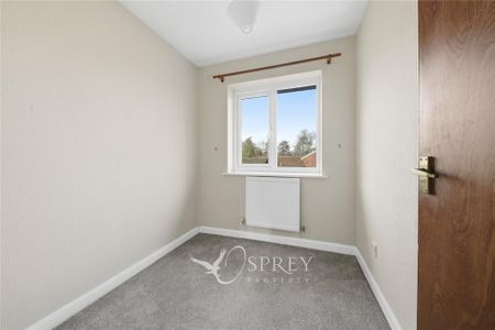 3 bedroom semi-detached house to rent - Photo 5