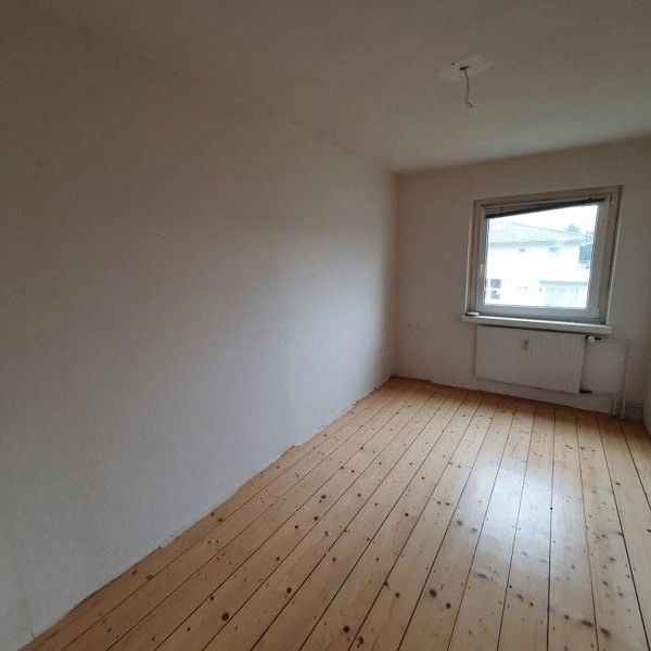 Schöne Single-Wohnung mit echten Holzdielen - zentral in Grevenbroich-Mitte - Photo 1