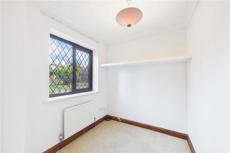4 bedroom detached house to rent - Photo 5