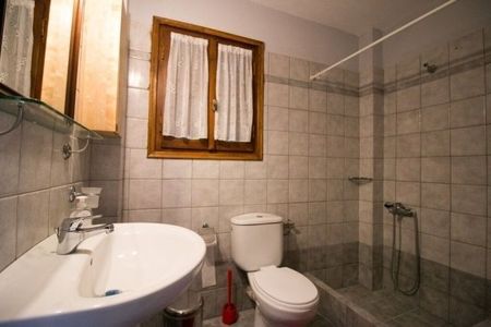 Μονοκατοικία για ενοικίαση Καλύβια (Αράχωβα) - Φωτογραφία 4