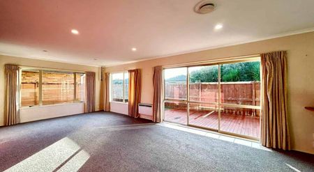 Quiet Family Home - Photo 4