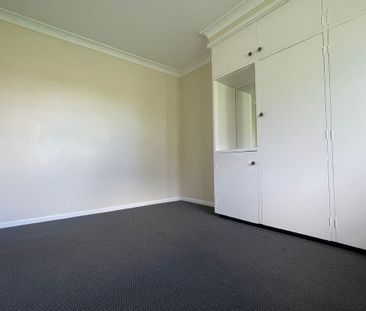 Brick 2-Bedroom Unit in Convenient Location - Photo 4
