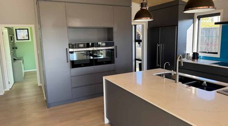 Executive family home in Mapua - Photo 5