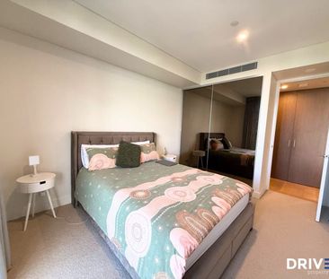 Chic 1-Bedroom Riverside Apartment! - Photo 5