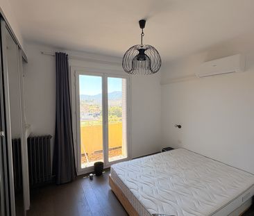 Location Appartement 3 pièces 85m² MARSEILLE 9ème - Photo 3