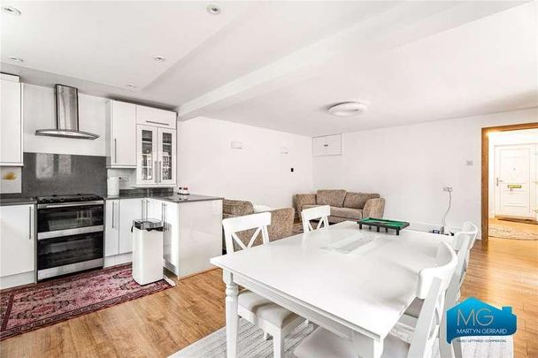 Rossiter Fields, Barnet, Hertfordshire, EN5 - Photo 1