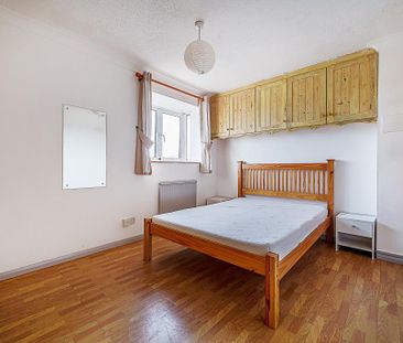 2 bedroom semi-detached house to rent - Photo 4