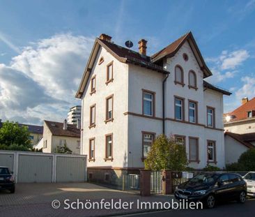 Charmantes Dach-Apartment mit Parkett und Wohnküche in der Oberurseler City - Photo 3