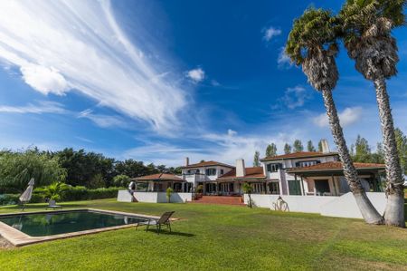 7 Bedroom House, Sintra - Photo 3