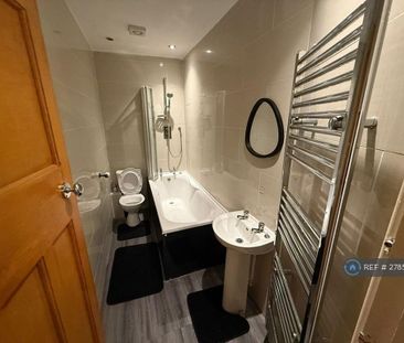 2 bedroom semi-detached house to rent - Photo 4