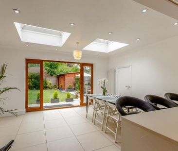 4 bedroom semi-detached house to rent - Photo 3