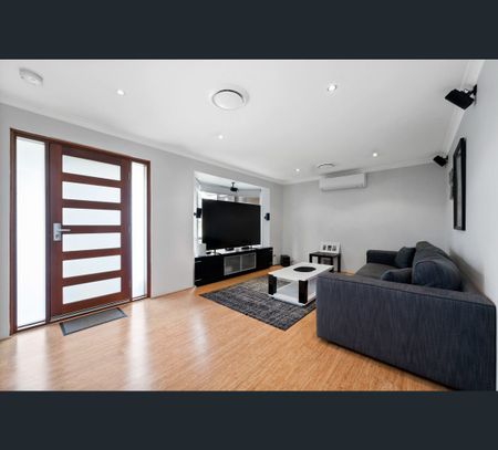 5 Avocet Grove, Ballajura, WA 6066 - Photo 2