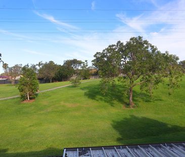 16/102-104 Alexander Drive, Highland Park QLD 4211 - Townhouse For ... - Photo 6