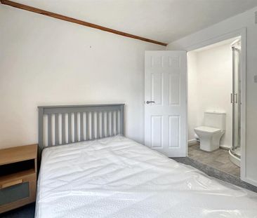 The Avenues, Norwich - Photo 3