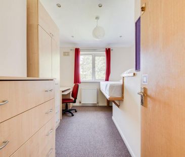 6 bedroom house to rent - Photo 2