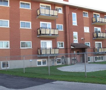 For Lease - 16 Brant Avenue Unit# #9, Guelph, Ontario - Photo 4