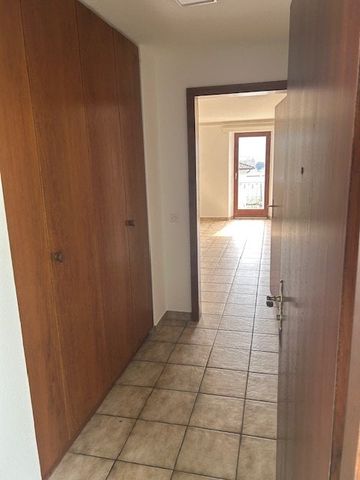 Grazioso 3 1/2 locali a Carasso con vista sui Castelli. - Foto 4