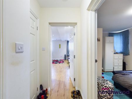 1 bedroom flat to rent - Photo 2