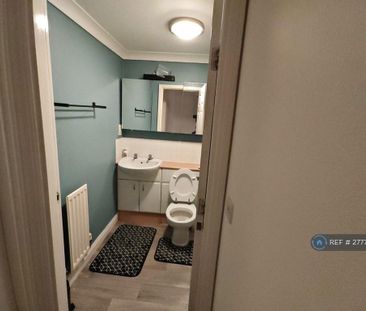 1 bedroom in a house share to rent - Photo 4