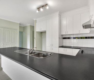 Clean Unit in Prime Location! - Photo 6