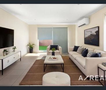 Perfect quiet family house in central Maddingley - Photo 2