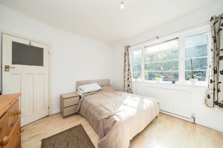 Hampton Road, TW2, London - Photo 4