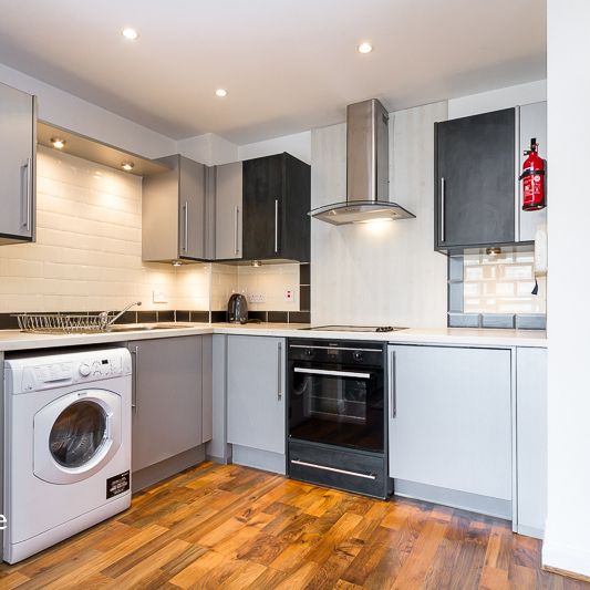 Cardiff, CF10 2HR - Photo 1