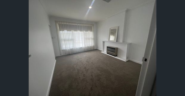 Position Perfect - 6 month lease - Photo 1