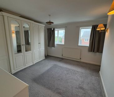 Orchard Close - Photo 3