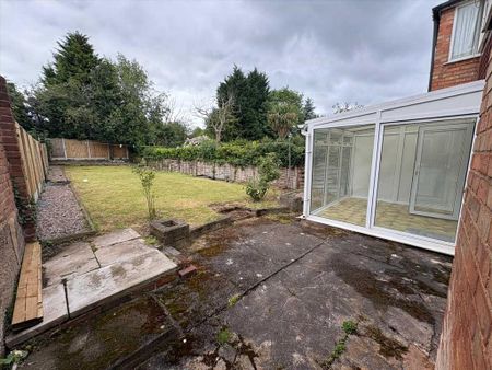 3 bedroom semi-detached house to rent - Photo 4