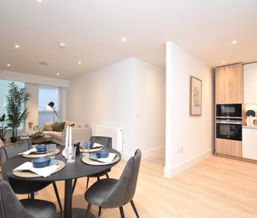 2 bedroom flat to rent - Photo 2