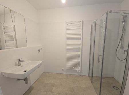 ERSTBEZUG: geförderte 2 Zimmer-Wohnung mit großem Balkon in zentraler u. ruhiger Innenhoflage - Puchstraße 34 - Top 12 - Photo 4