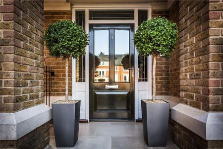 5 bedroom semi-detached house to rent - Photo 3