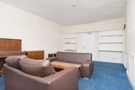 1710L- Geddes Entry, 233 High Street, Edinburgh, EH1 1PE - Photo 5