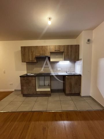 Location Appartement 3 pièces 63m² - Photo 2