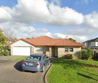 Stunning 4BR Family Home in Flat Bush - Photo 4