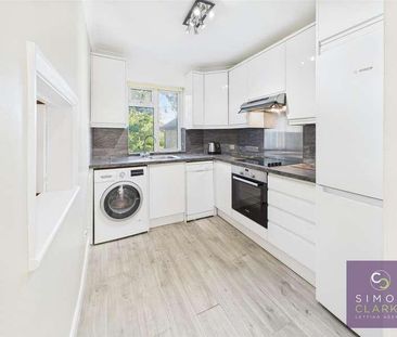 Cromwell Close, East Finchley, - Private Garden With Maintenance In... - Photo 1