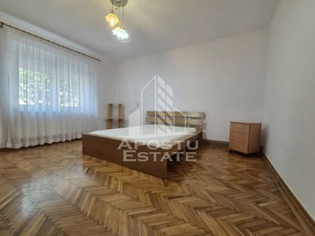 Casa cu doua apartamente,zona Gradiste - Fotografie 5