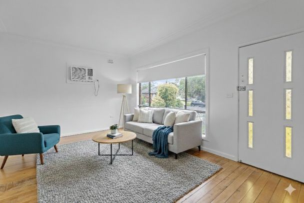 Freshly Renovated Charming Family Home in the Heart of Colyton - Photo 1