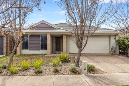 14 Avebury Drive, Cobblebank. - Photo 2